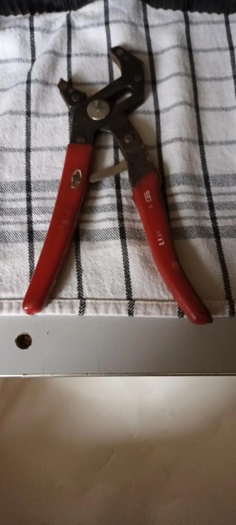 PINCE A CLE FACOM., Bricolage & Construction, Enlèvement