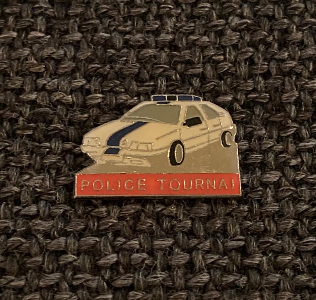 PIN - POLICE TOURNAI - POLITIE DOORNIK, Collections, Broches, Pins & Badges, Envoi, Utilisé, Autres sujets/thèmes, Insigne ou Pin's