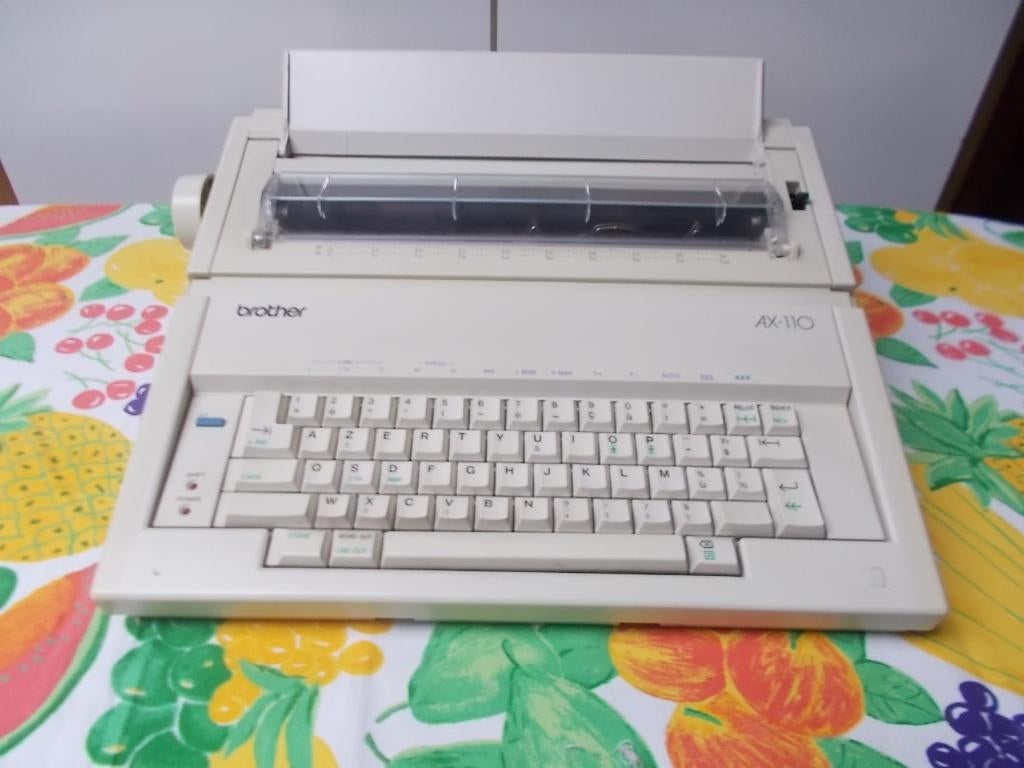 ELEKTRISCHE  SCHRIJFMACHINE BROTHER, Ophalen