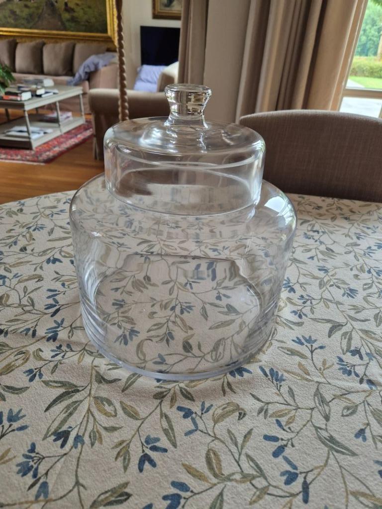 Grand bocal en verre, Enlèvement