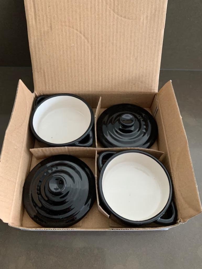 2 keramische stoofpotjes, D: 7,5 cm, nooit gebruikt, Ophalen of Verzenden, Nieuw, Gietijzer, Kookpan of Snelkookpan