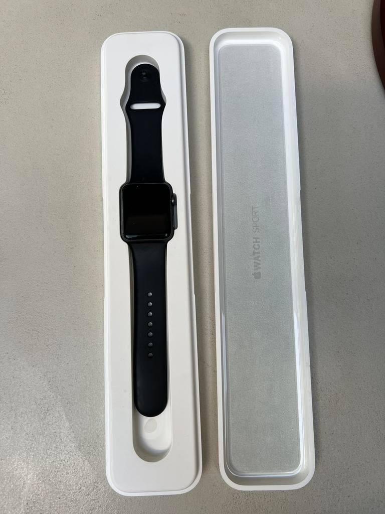 Apple Watch Series 2 – zeer weinig gebruikt – complete set, Handtassen en Accessoires, Smartwatches, Zo goed als nieuw, Conditie