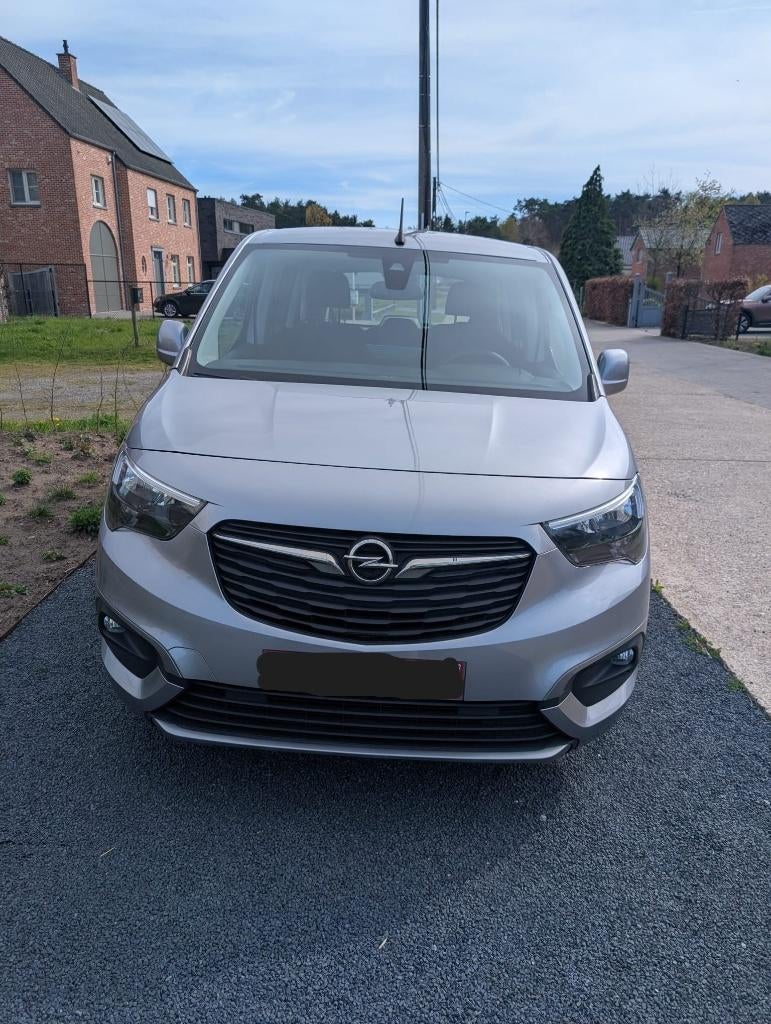 Opel Combo Life Edition 1.2 Benzine – 2019 – Ongevalvrij, Voorwielaandrijving, Stof, Handgeschakeld, 5 deurs