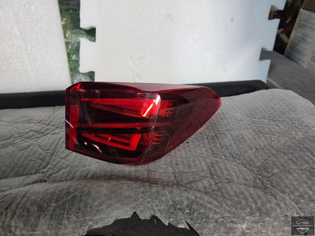 Feu arri re droit LED pour Cupra Leon 5FA restyl e 5FA945208, Autovia A-2, Km 585 585
08760  Martorell, ES, SEAT S.A., Utilisé