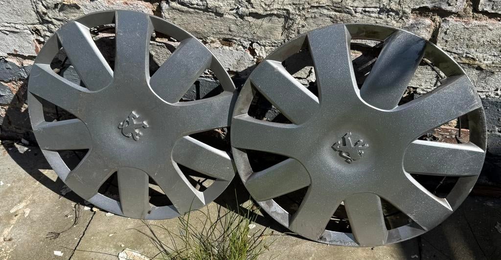 2 Enjoliveurs peaugot 14, Autos : Divers, Enjoliveurs, Enlèvement ou Envoi, Comme neuf