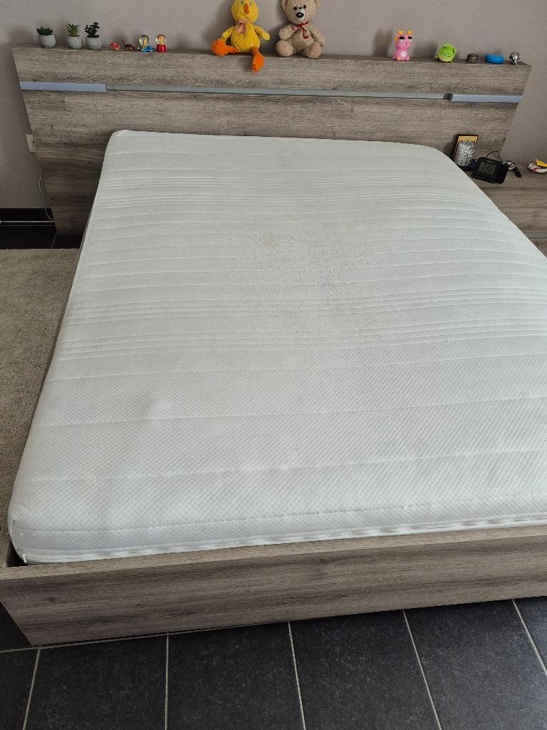 Gratis matras, Huis en Inrichting, Slaapkamer | Matrassen en Bedbodems, Ophalen, Tweepersoons, Matras, 200 cm