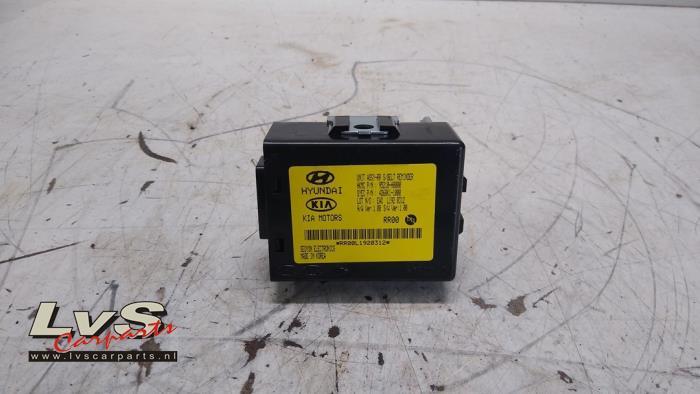Module rappel de ceinture de sécurité d'un Kia Stonic, Kia, -, 3 mois de garantie, Utilisé