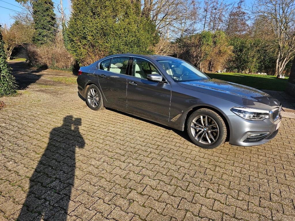 BMW 530 530eA PHEV Performance Business Edition (185 kW), Auto's, BMW, Automaat, 4 deurs, Achterwielaandrijving, Blauw