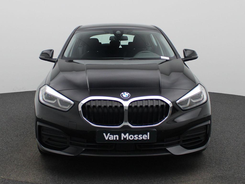 BMW 1 Reeks Hatch 116i (80 kW) NAVI | CARPLAY | LED, Auto's, BMW, Voorwielaandrijving, Gebruikt, Zwart, 3 cilinders