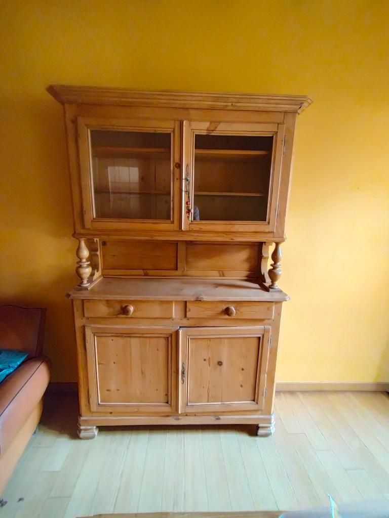 a vendre beau vaisselier en bois 350 euros, Maison & Meubles, Avec tablette(s), Fermette, 100 à 150 cm, Enlèvement