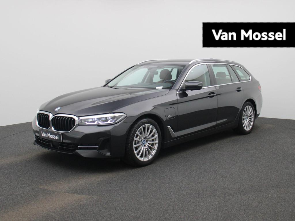 BMW 5 Reeks Touring 530e 215kW xDrive Auto LED | CAMERA | LE, Auto's, 215 kW, Stof, 2000 kg, Plug-in hybride