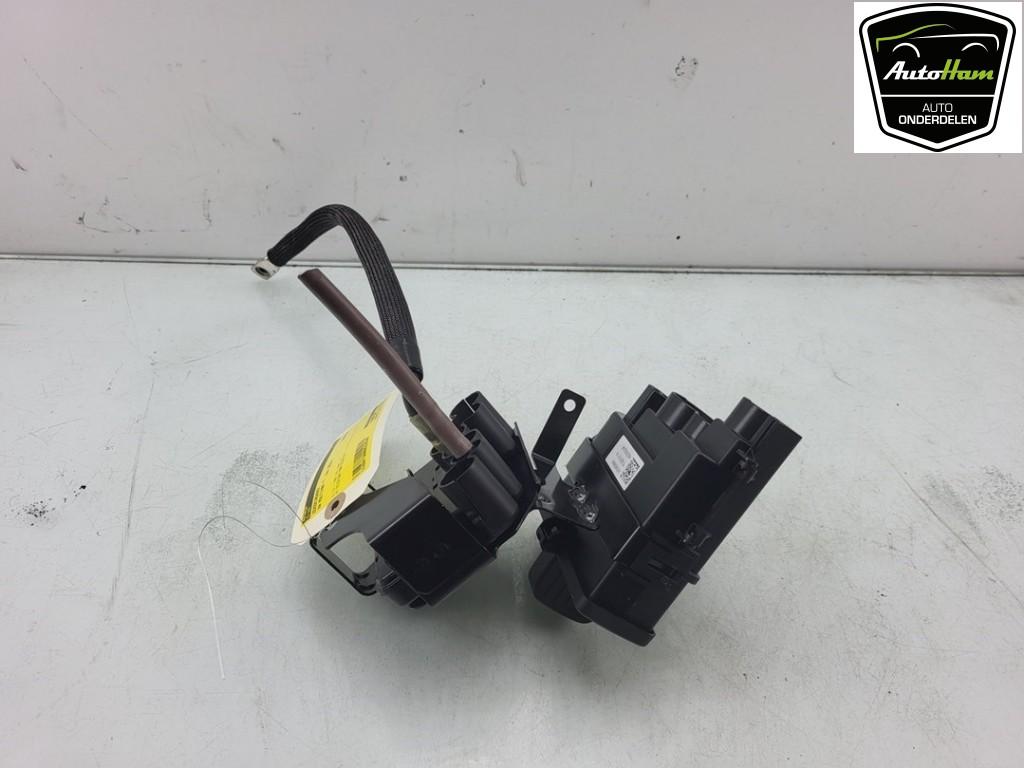 BOITIER FUSIBLES Volkswagen Multivan T7 (|7T0937517A|), Utilisé, Volkswagen