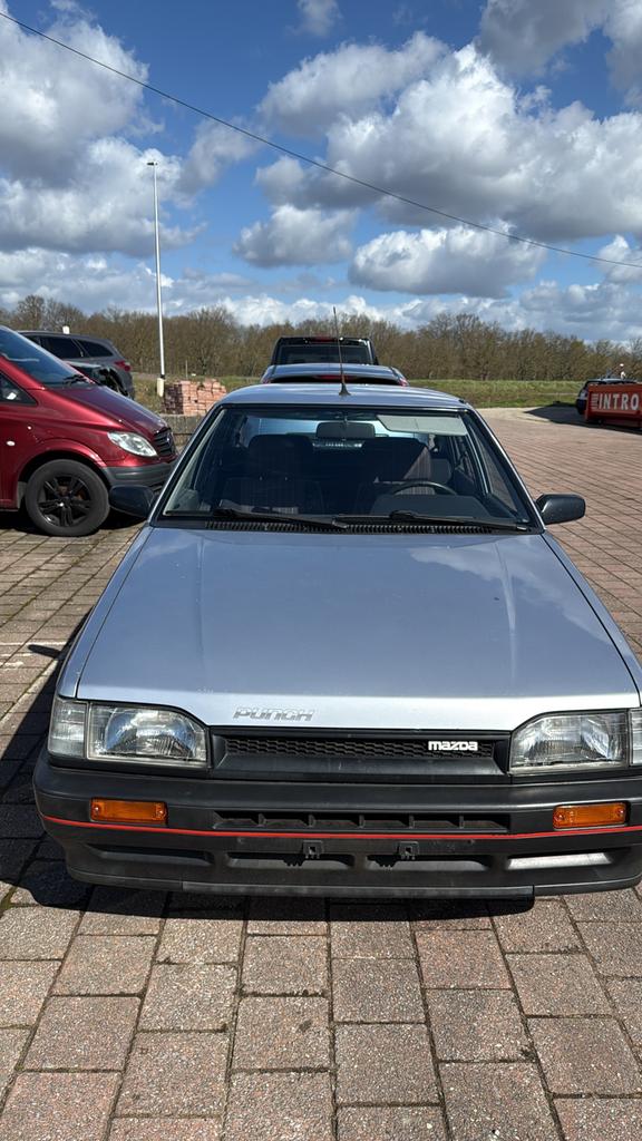 Mazda 323 benzine oldtimer 1989, Auto's, Bedrijf, Mazda, Te koop, Benzine
