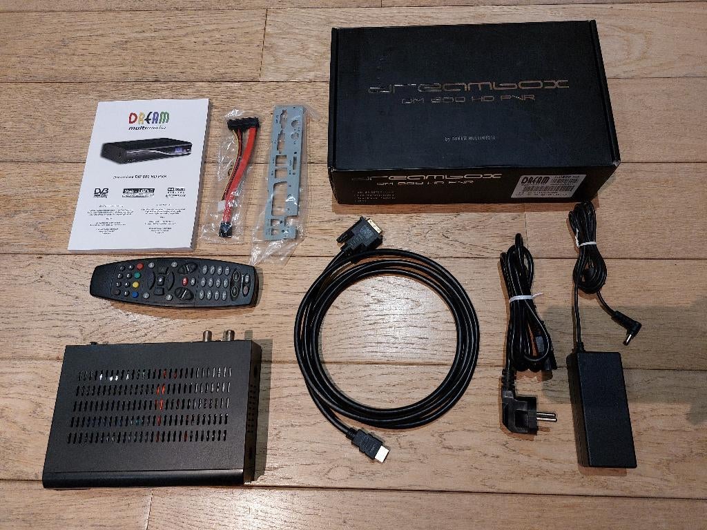 Décodeur Dreambox DM800HD pvr SDD 120go, Enlèvement, Utilisé, Décodeur