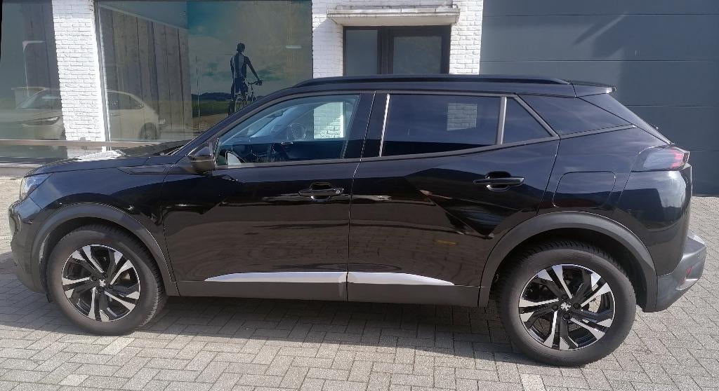 Peugeot 2008 2008 1.2 PureTech Allure, Autos, Achat, Euro 6, https://public.car-pass.be/verify/3852-7679-2108, Boîte manuelle