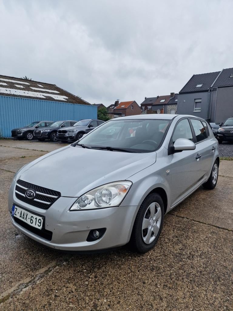 Kia Ceed 1.4i // Bruit moteur VENTE EXPORT, Argent ou Gris, Entreprise, Boîte manuelle, Capteur de stationnement