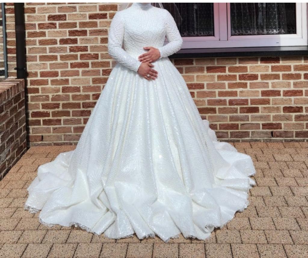 bruidsjurk, Ophalen, Zo goed als nieuw