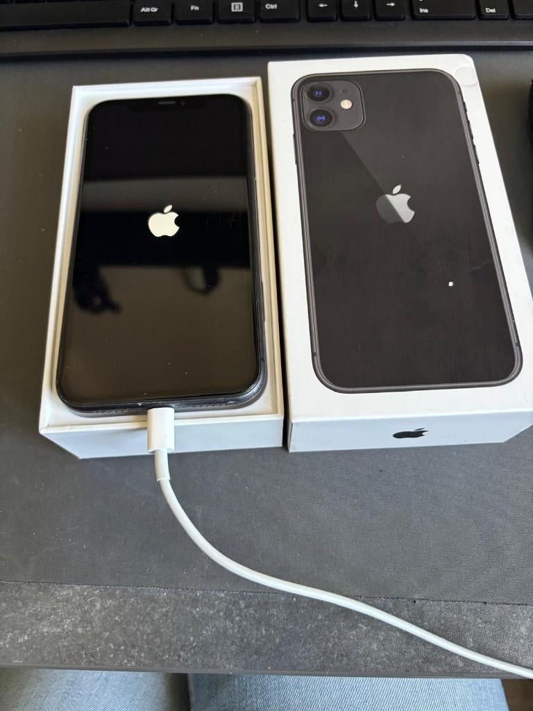 iPhone 11 met 64GB opslag in zwarte kleur., Télécoms, Téléphonie mobile | Apple iPhone, Enlèvement ou Envoi, IPhone 11, Utilisé