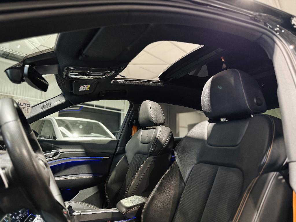 Audi E-Tron 50 Sportback Quattro S-Line ‘Black Edition’, Auto's, Audi, Automaat, 230 kW, Zwart, 5 zetels