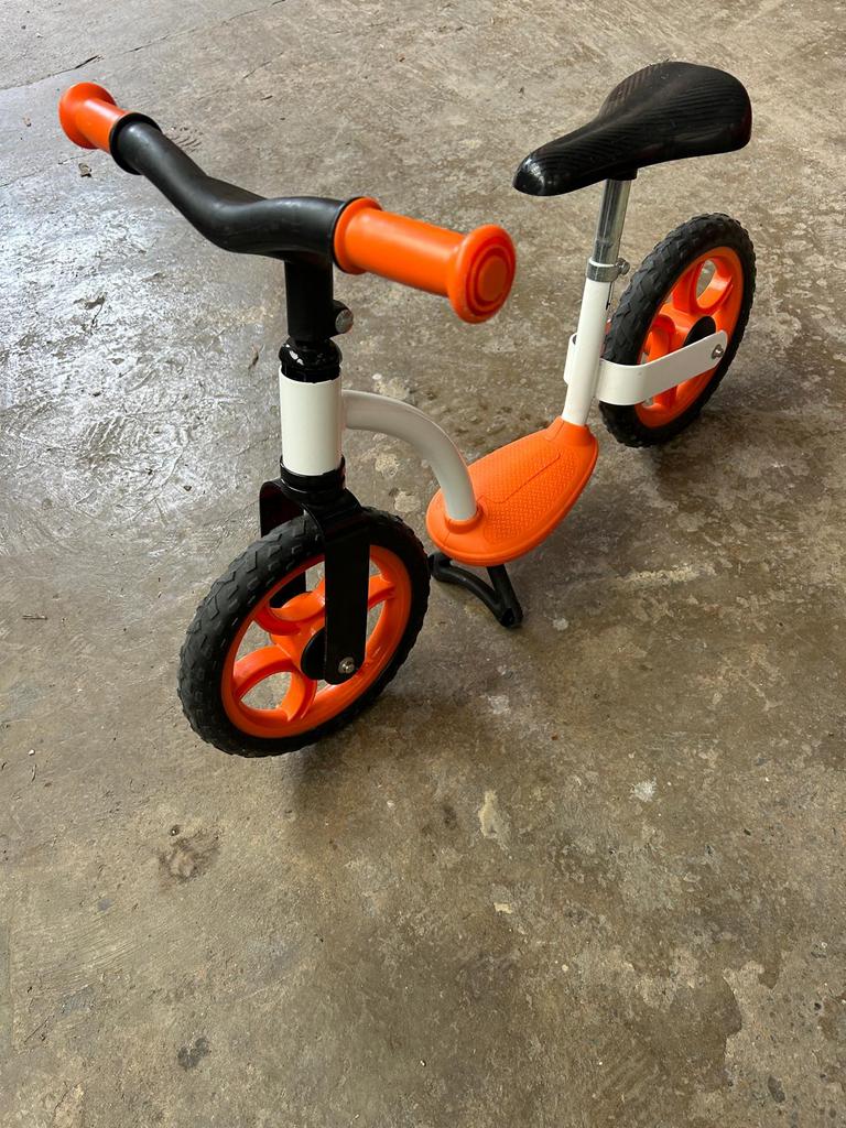 Vélo enfant 2-3 ans, Enlèvement, Comme neuf