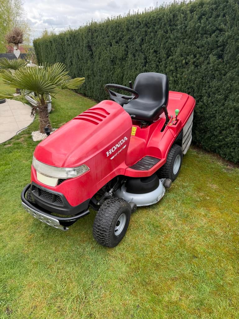 Zitmaaier HF2417, Tuin en Terras, Zitmaaiers, Ophalen, Zo goed als nieuw