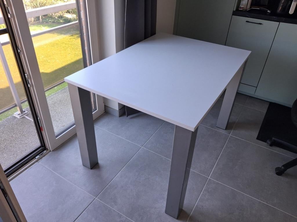 Keukentafel.Heel degelijk !!, Ophalen