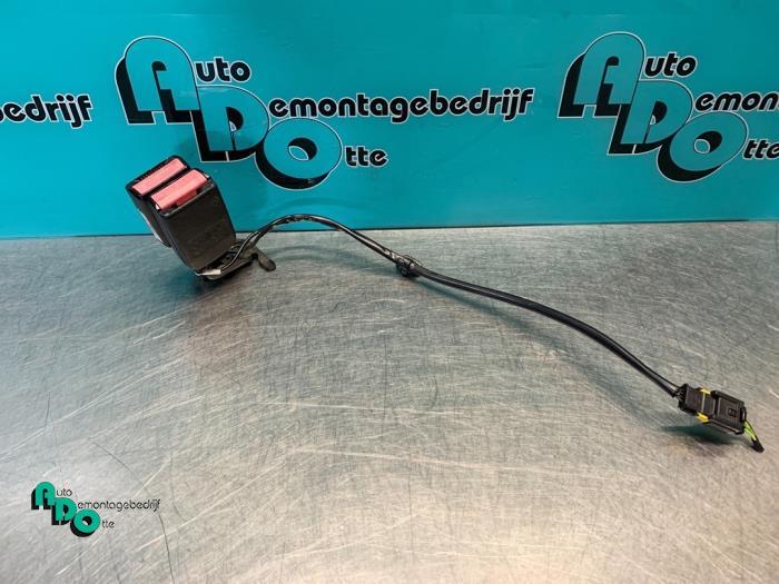 Insertion ceinture de sécurité arrière droite d'un Peugeo, -, 3 mois de garantie, Utilisé, -