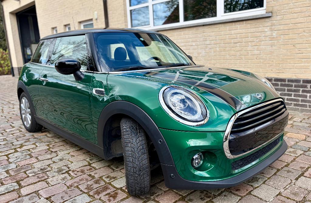 Mini Cooper 1.5 Automaat British Racing Green 37000 km, Auto's, Mini, Stof, Grijs, 3 cilinders, 133 g/km