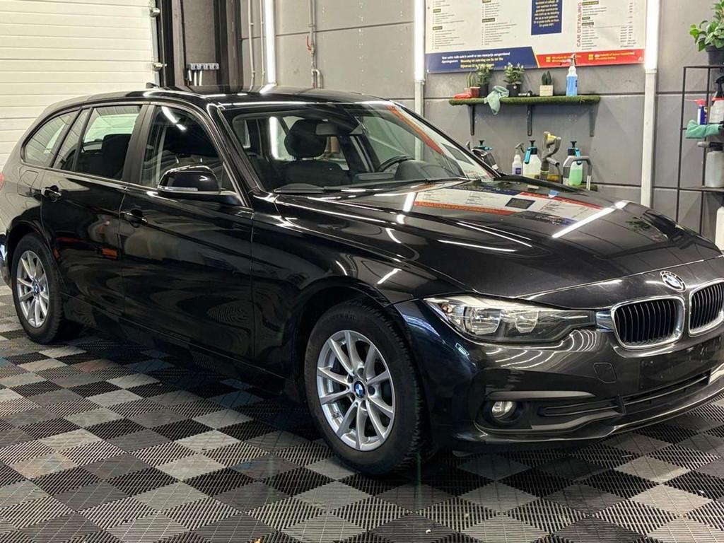 BMW 318 D Touring bj. 2016 Euro 6, Auto's, BMW, 135 pk, 4 cilinders, Bedrijf, 5 deurs