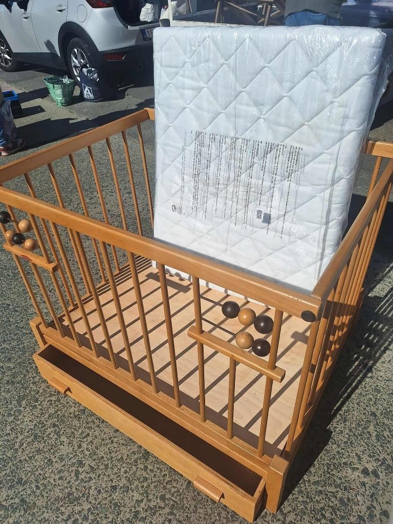 Houten babypark met verstelbare bodem., Enlèvement, Utilisé, Carré, Tiroir