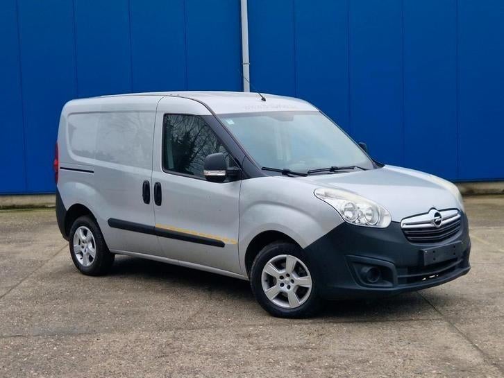 OPEL COMBO EURO6 clim 152. 000km 2016**, Autos, Opel, Argent ou Gris, Achat, Euro 6, Entreprise