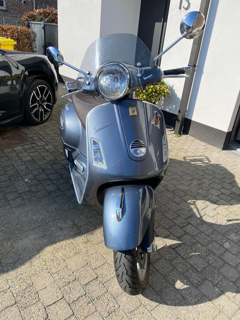 Vespa Gts 300 ie, Motoren, Scooter, 300 cc, Motorrijbewijs A, Particulier