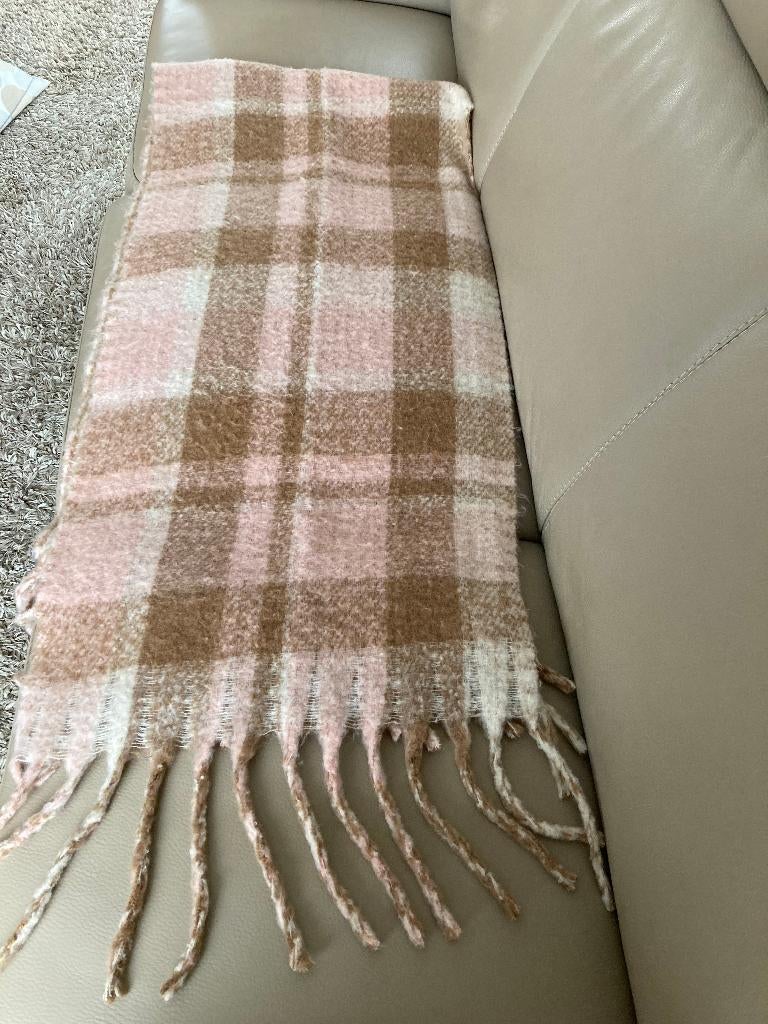 Warme sjaal lichtbruin met lichtroze, L=190 cm, B=50 cm, Ophalen of Verzenden, Zo goed als nieuw, Sjaal