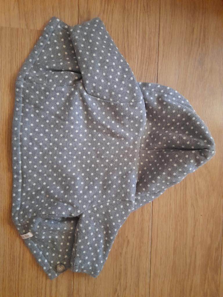 Grijs jasje met bolletjes P'tit filou 1 maand, Enfants & Bébés, Vêtements de bébé | Taille 56, Enlèvement, Comme neuf, Petit Filou