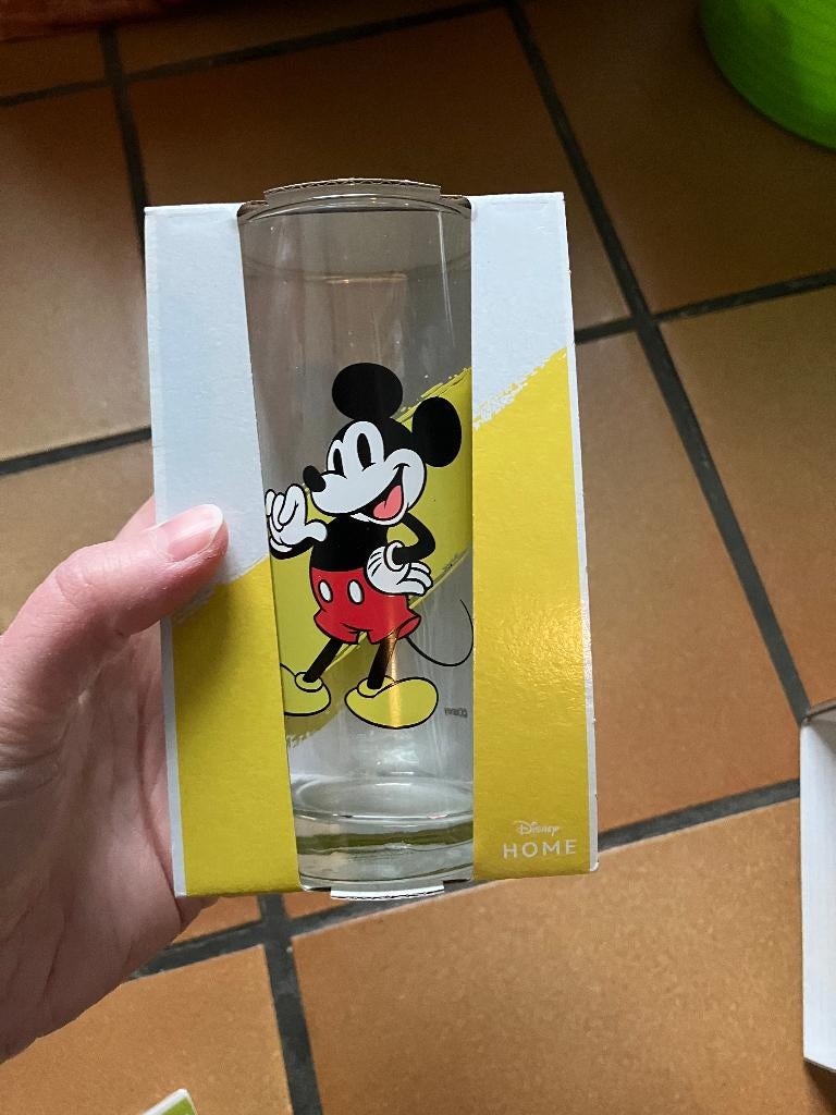 Disney Glas Mickey Mouse - Nieuw in verpakking, Ophalen of Verzenden, Mickey Mouse, Nieuw, Servies