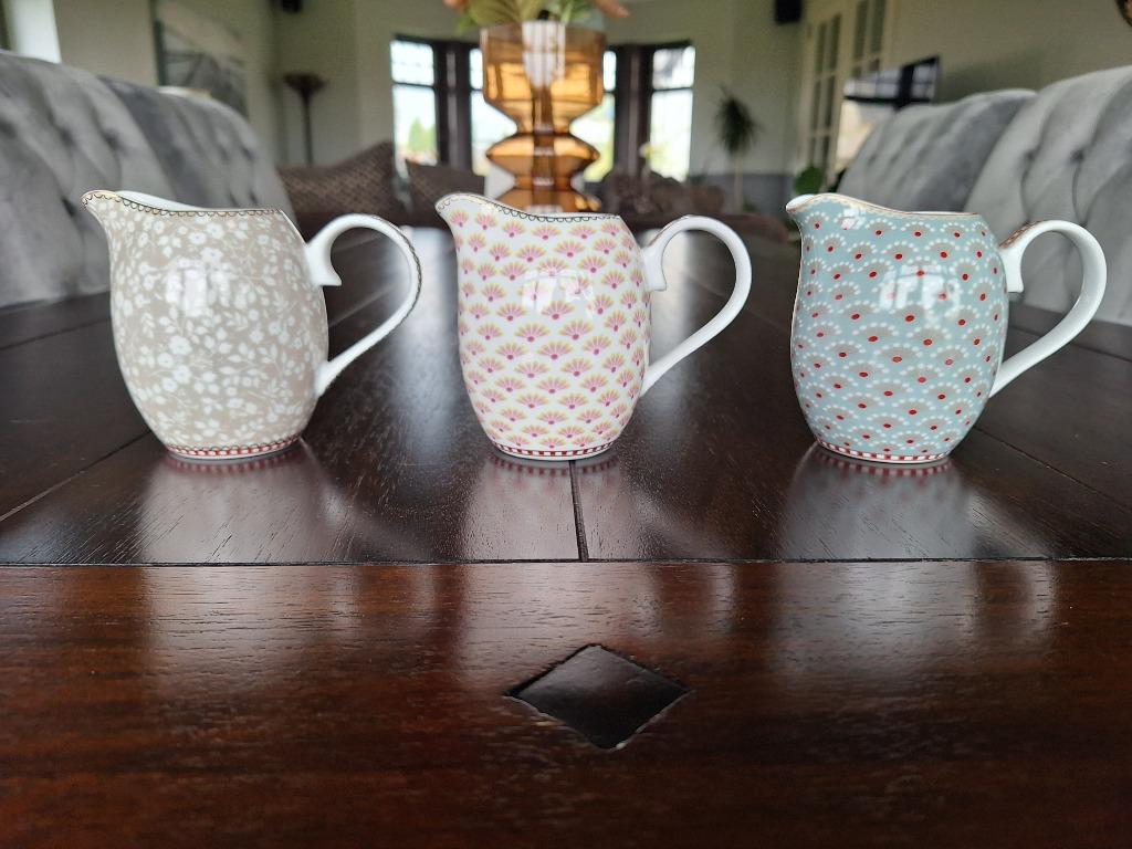 3 verschillende melkkannetjes van pip studio, Maison & Meubles, Cuisine | Vaisselle, Neuf, Enlèvement ou Envoi, Autres types, Autres styles