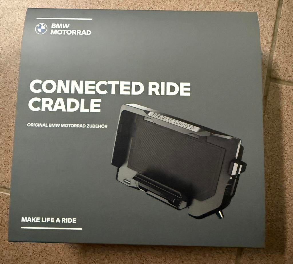 BMW moto crandle (support gsm chargeur induction), Motos, Enlèvement, Comme neuf