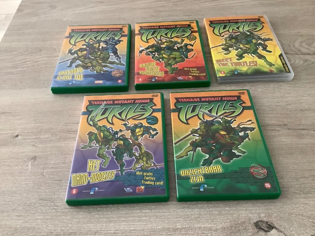 Différents DVD sur Teenage Mutant Ninja Turtles (2004), Enlèvement ou Envoi, Dessin animé, Tous les âges, Comme neuf