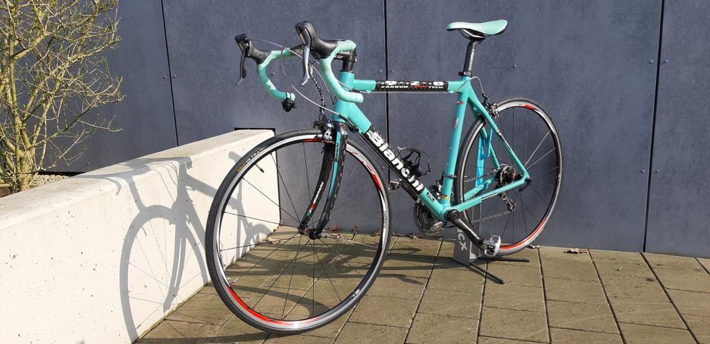 BIANCHI 49-52-98 T Cube Tech entièrement en carbone, Enlèvement