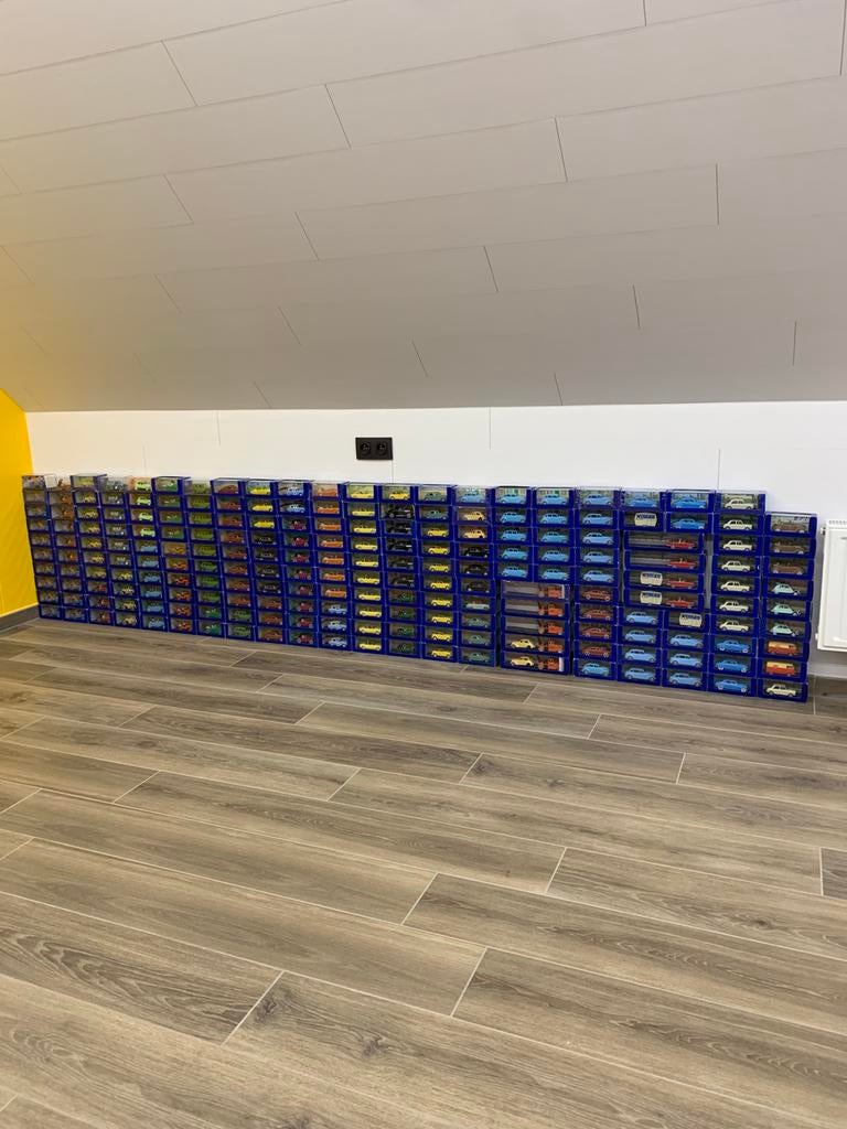 Voitures Tintin, Collections, Personnages de BD, Utilisé, Tintin, Enlèvement ou Envoi