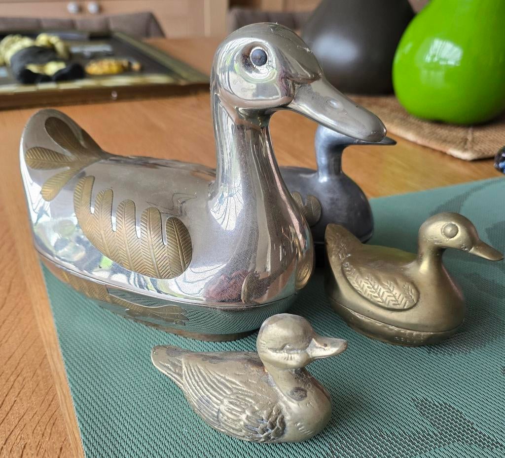 4 Vintage deco eendjes in zwaar tin / messing, Ophalen of Verzenden, Gebruikt, Dier