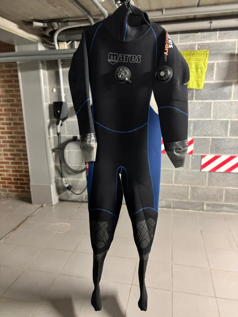 Droogpak Mares Isodry maat LT, Ophalen, Gebruikt, Duikpak