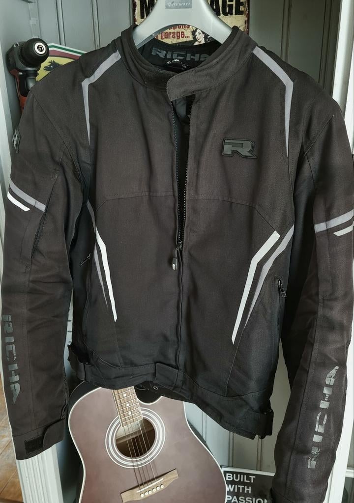 Richa Gotham 2 (M) Veste Moto toute saison, Motos, Femmes, Manteau | tissu, Seconde main, Richa