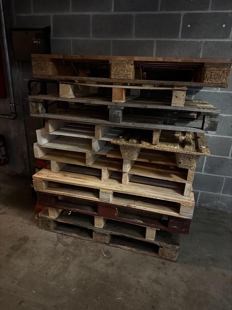 Paletten, GRATIS af te halen in Antwerpen., Jardin & Terrasse, Bois de chauffage, Bûches, Autres essences de bois, Moins de 3 m³