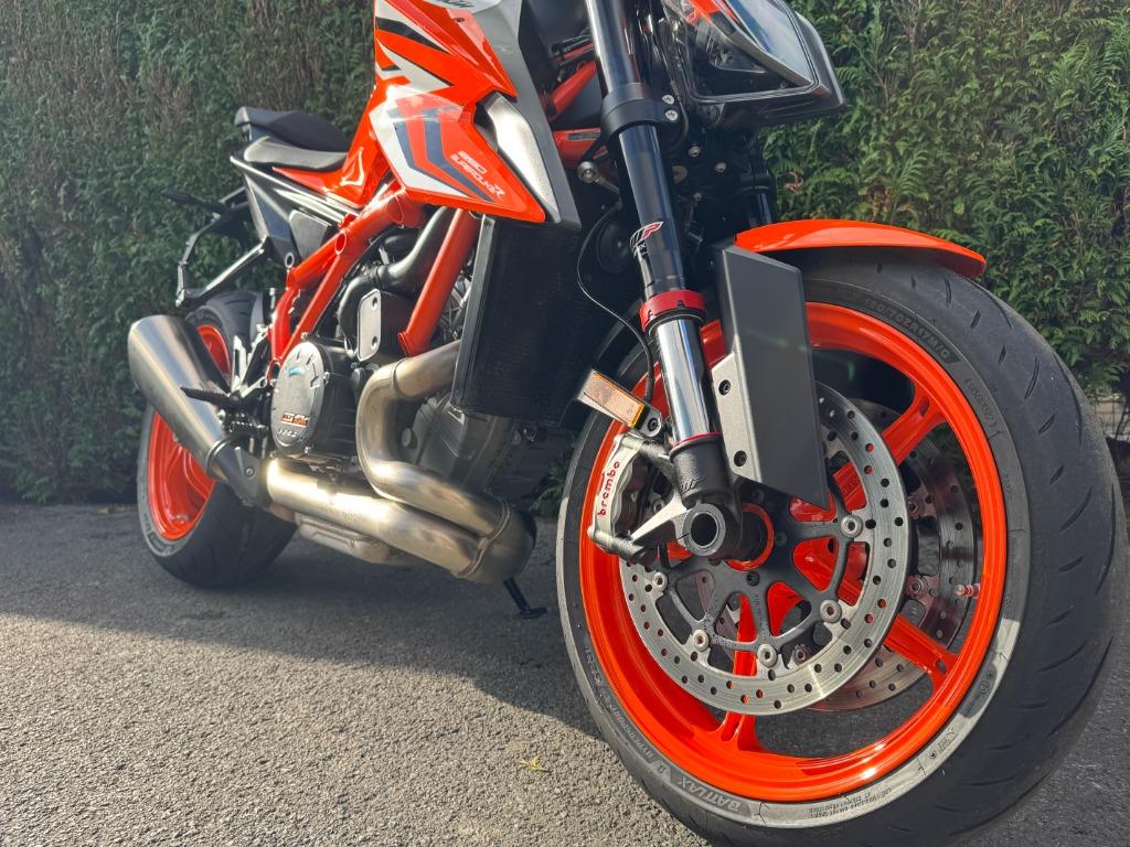 KTM - 1290 Super Duke, Entreprise, Plus de 35 kW, 2 cylindres, 1290 cm³
