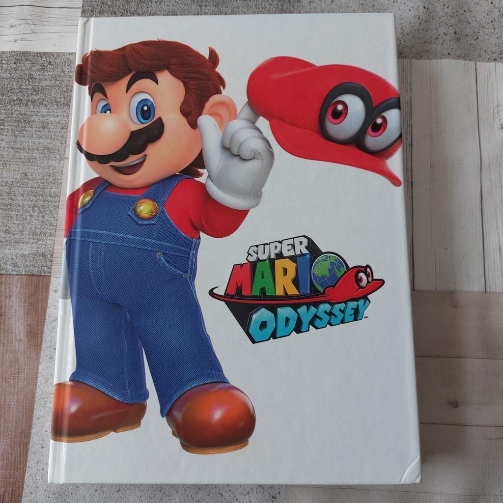 Super mario odyssey ltd. edition hardcover guide! Topdeal!, Ophalen of Verzenden, Zo goed als nieuw
