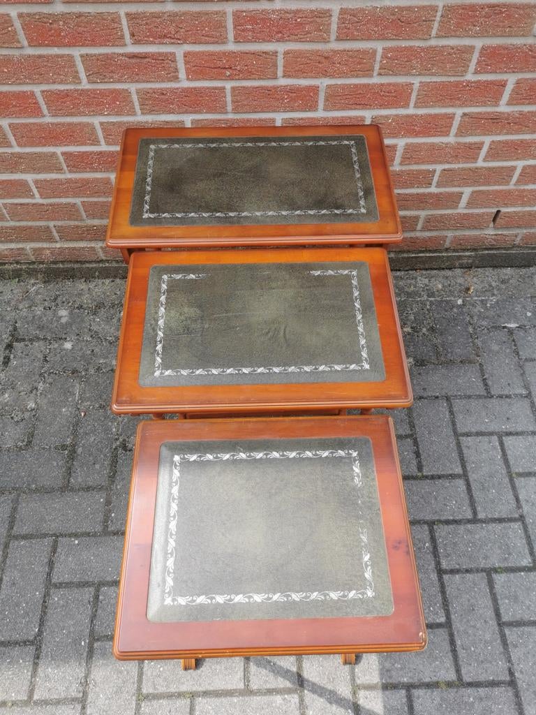 Vintage Engelse wijntafels bijzettafels jaren 70, Enlèvement ou Envoi