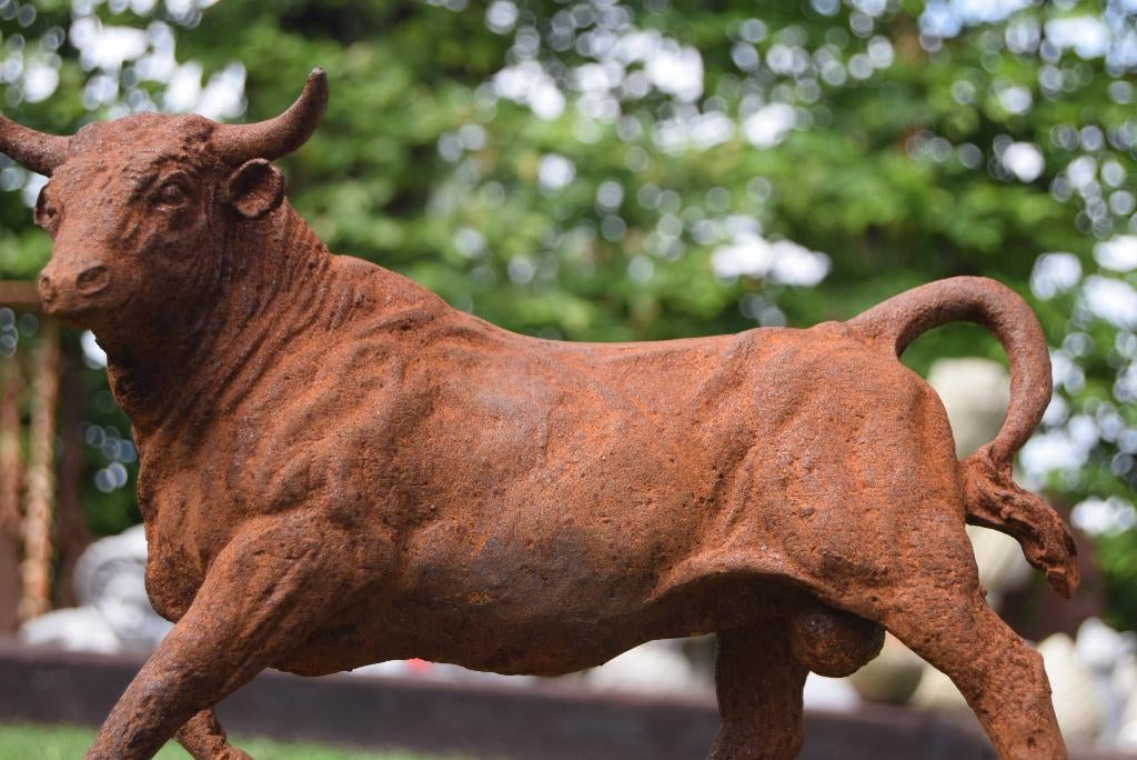 TAUREAU EN FONTE PATINEE, Enlèvement ou Envoi, Utilisé, Autres matériaux, Animal