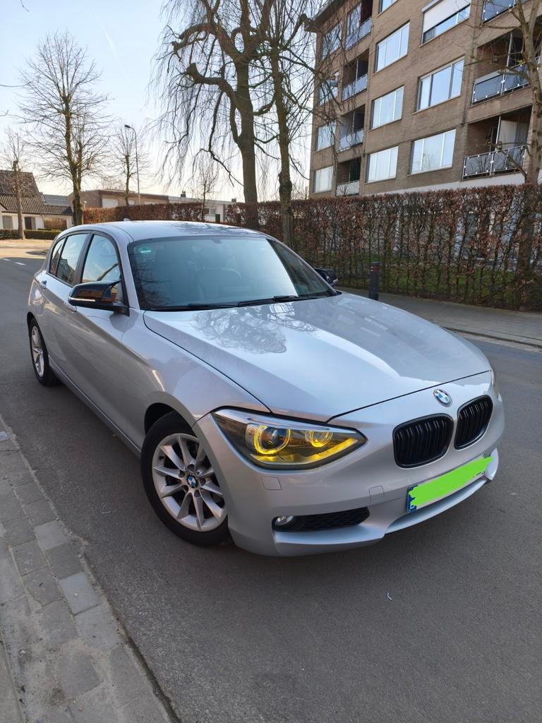 BMW série 1. 1600cc Benzine pak sport, Autos, BMW, Cuir, Achat, Entreprise, Carnet d'entretien