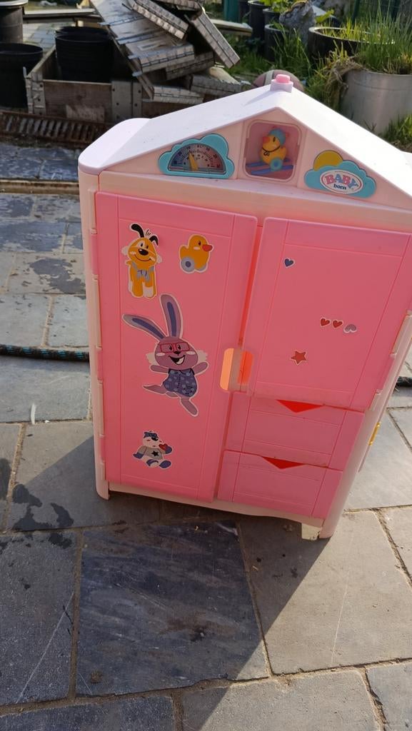 Poppen kleerkast, Minder dan 90 cm, Ophalen of Verzenden, Zo goed als nieuw, Minder dan 75 cm